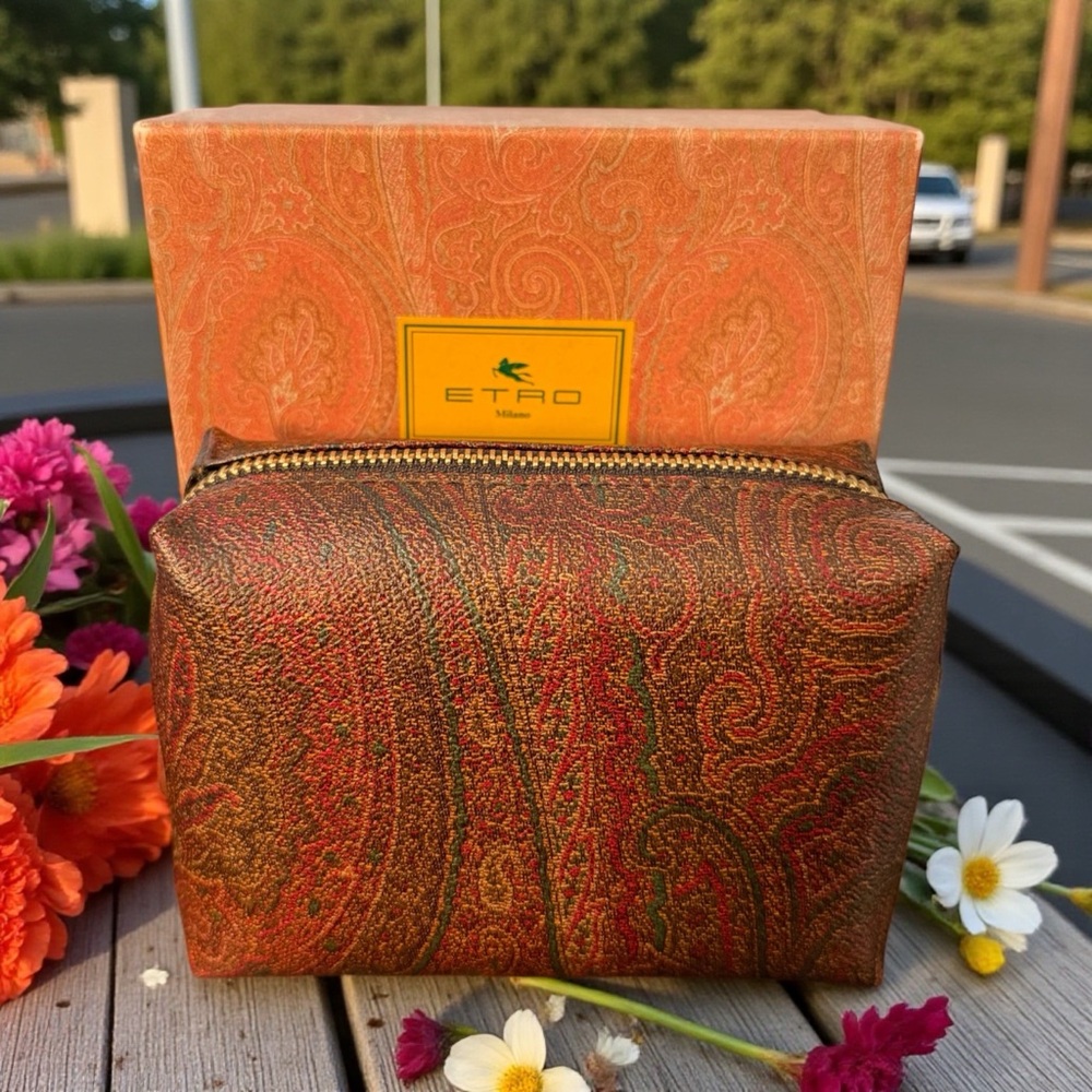 Etro Vintage cosmetic Pouch W/Box & COA (A261)